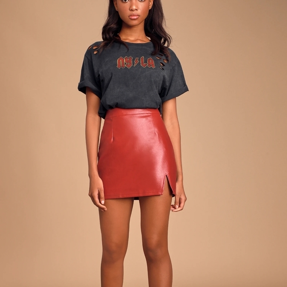 Lulu's Corte Red Vegan Leather Mini Skirt